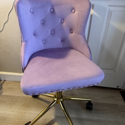 Vanity chair- Used 1 month