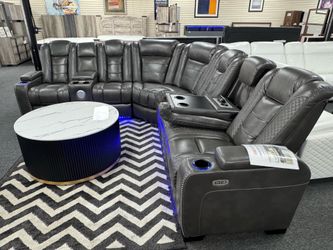 Power Recliner Sectional. 🚚WE DELIVER🚚