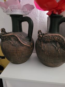 Lizard vases