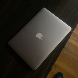 APPLE MACBOOK PRO (NEED SCREEN REPAIR)