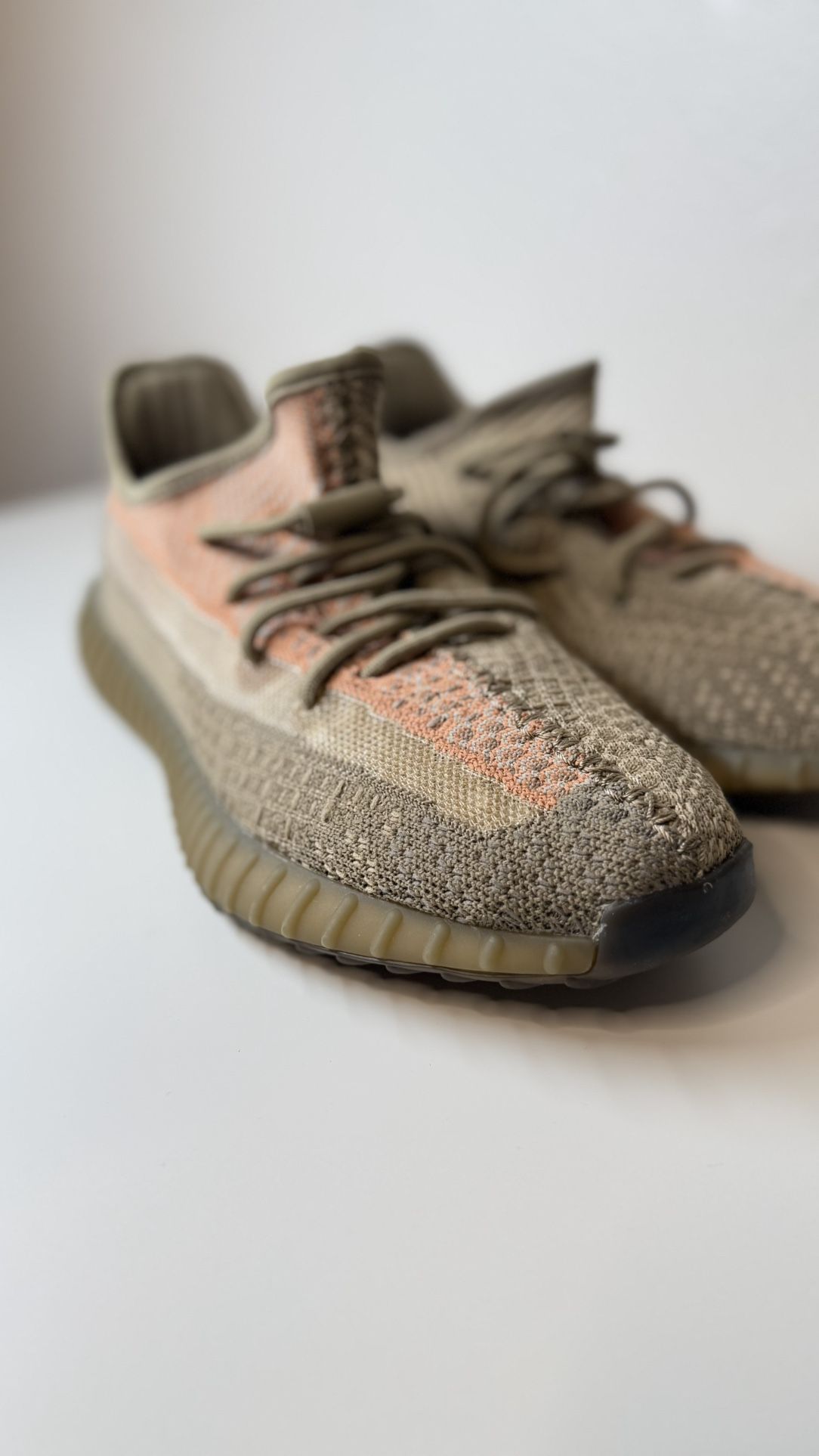Yeezy Boost 350 V2 Sand Taupe Size 9 Brand New