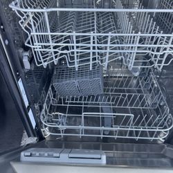 Microwave + Dishwasher 