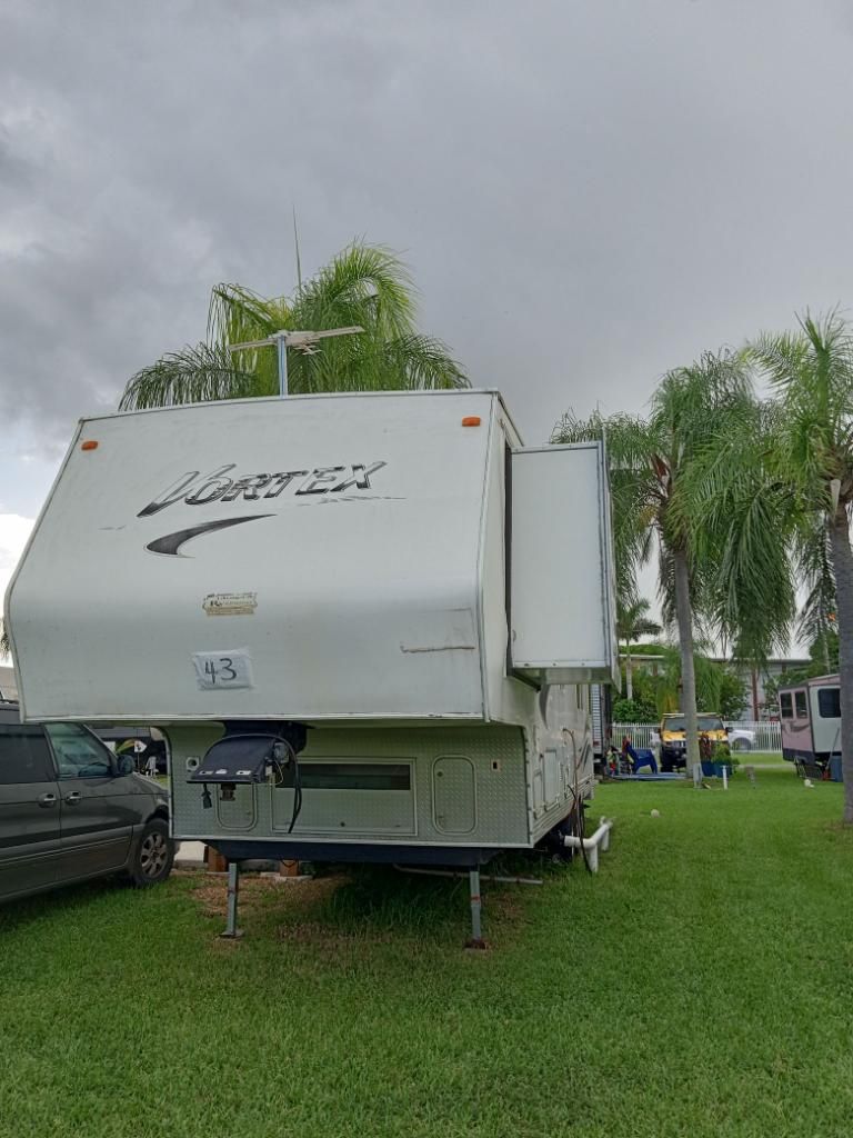 Votex 35 Toy Trailer