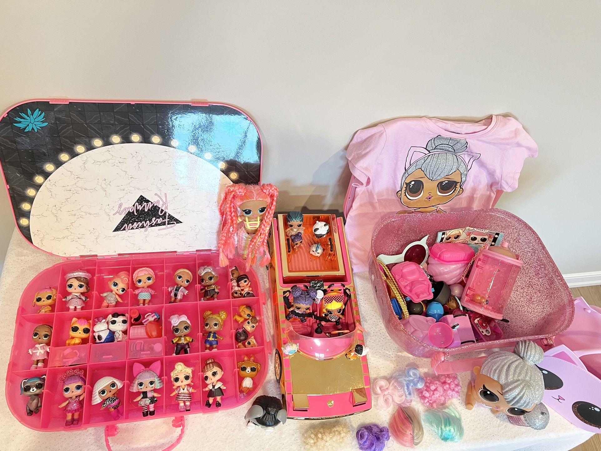 LOL Surprise Dolls +Pets and Accessories