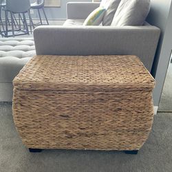 Wicker Table Storage 