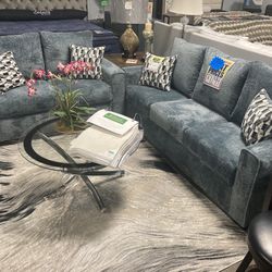 Lovely Sofa Loveseat! $1,199! Easy Financing! 🔥🚨📲 