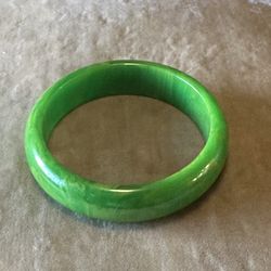 Bakelite Vintage Green Bangle Bracelet ** Tested 