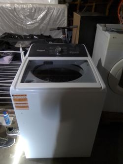 Whirlpool washer, white, regular sized washer