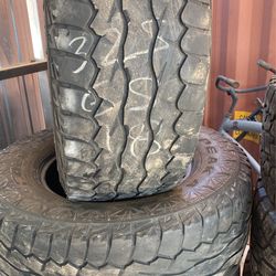 Set Of 325-65-18 Fallen Used Tires