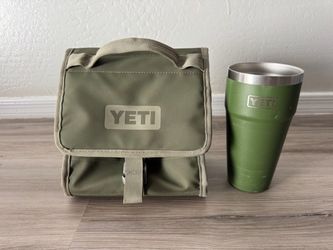 Yeti Lunchbag and Tumbler