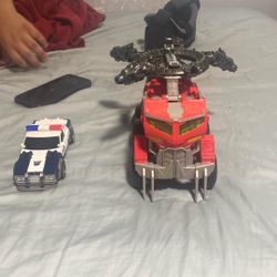 Transformers Barricade And Optimus Prime 