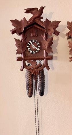 Black Forest Germany Two Bird Cuckoo Clock 8-Day Weights Driven