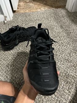 Black Nike vapor maxes Sz10