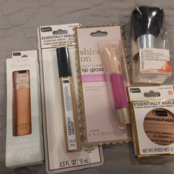 SELLING AS BUNDLE NEW MAKEUP 💄 ✨️ 😍