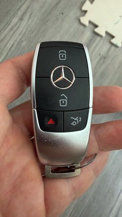 Mercedes Benz gle350 key