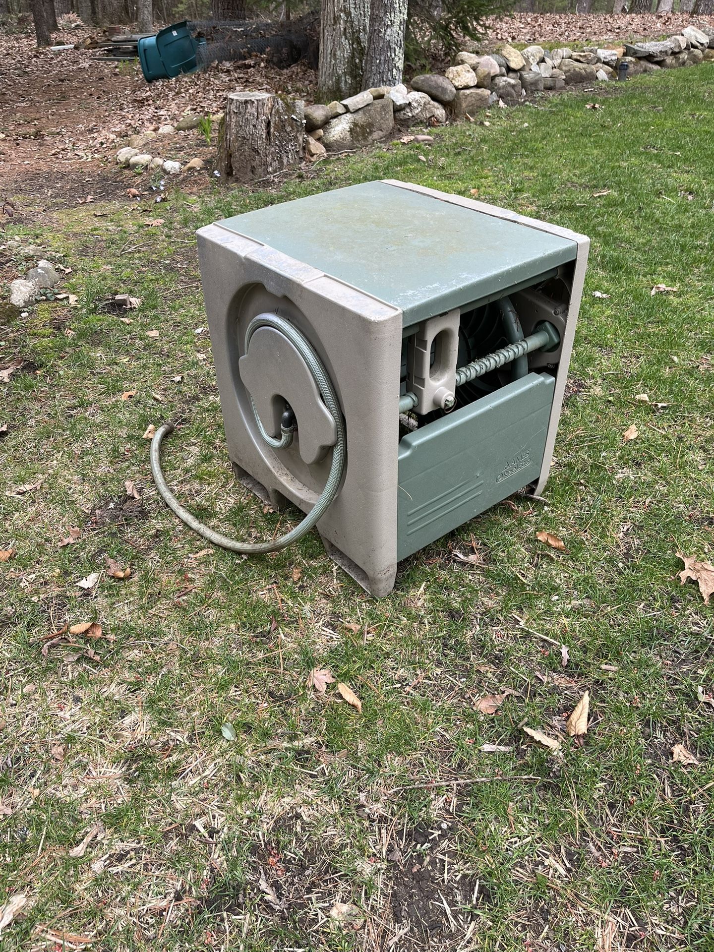 Garden hose reel