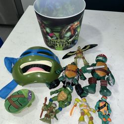 Halloween kids Ninja Turtles mask, bucket and figures