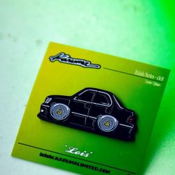 Lexus LS400 Lapel Pin