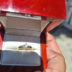 18k Gold 1 CARAT brilliant cut natural diamond, VS Clarity and H Color *ENGAGEMENT RING FOR SALE*