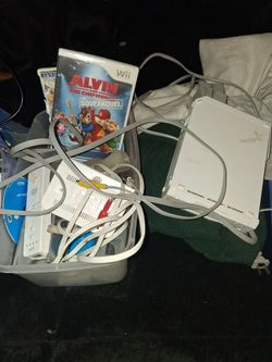 Nintendo Wii Console Bundle with Games and Accessories