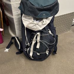Quecha Backpacking Pack 40l