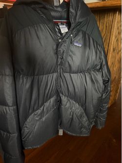 Patagonia goose down puffer jacket