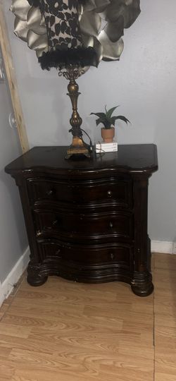 Night stand & mirror