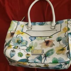 Ladies  Guess Purse