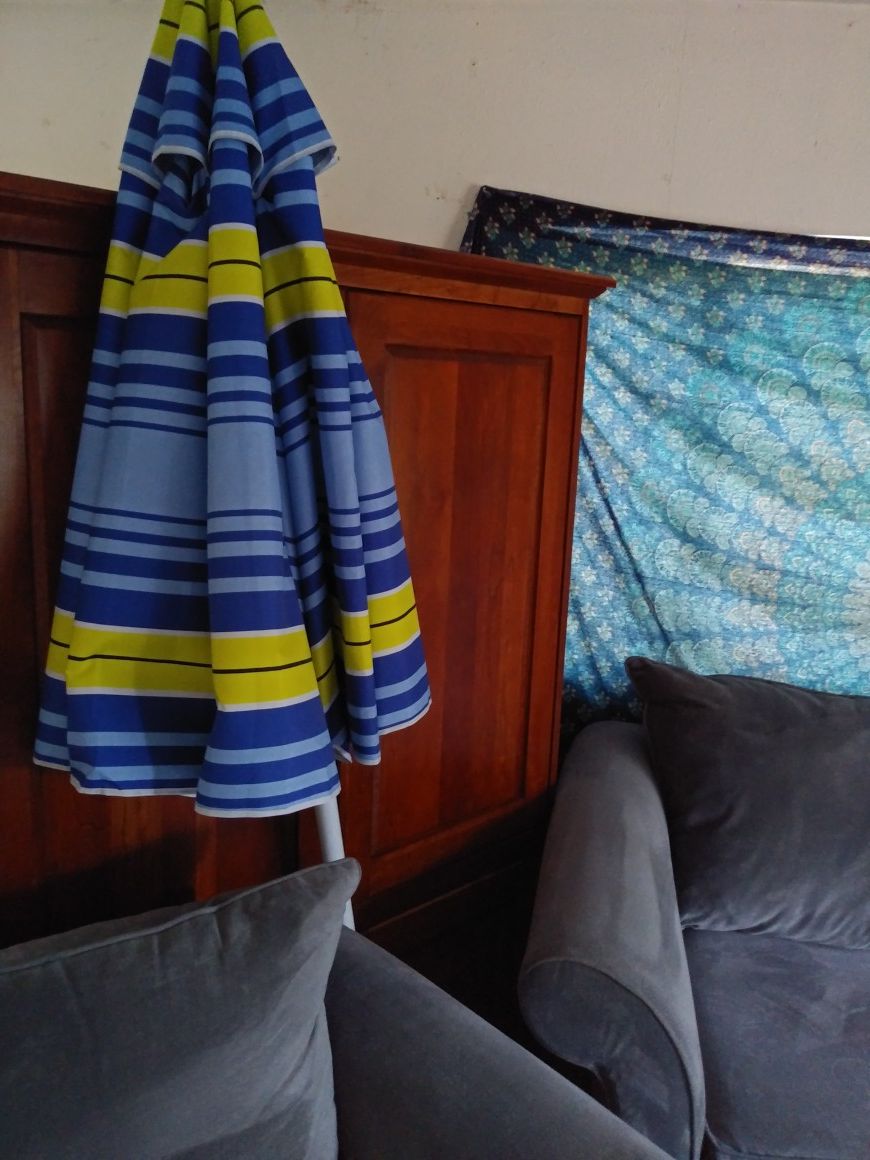 Table or beach umbrella
