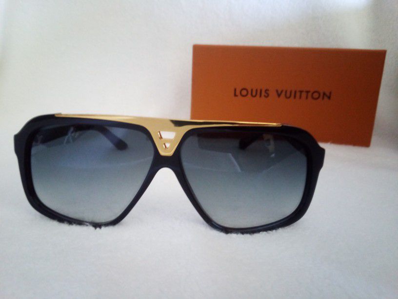 LV 1.1 Evidence Sunglasses for Sale in North Richland Hills, TX - OfferUp