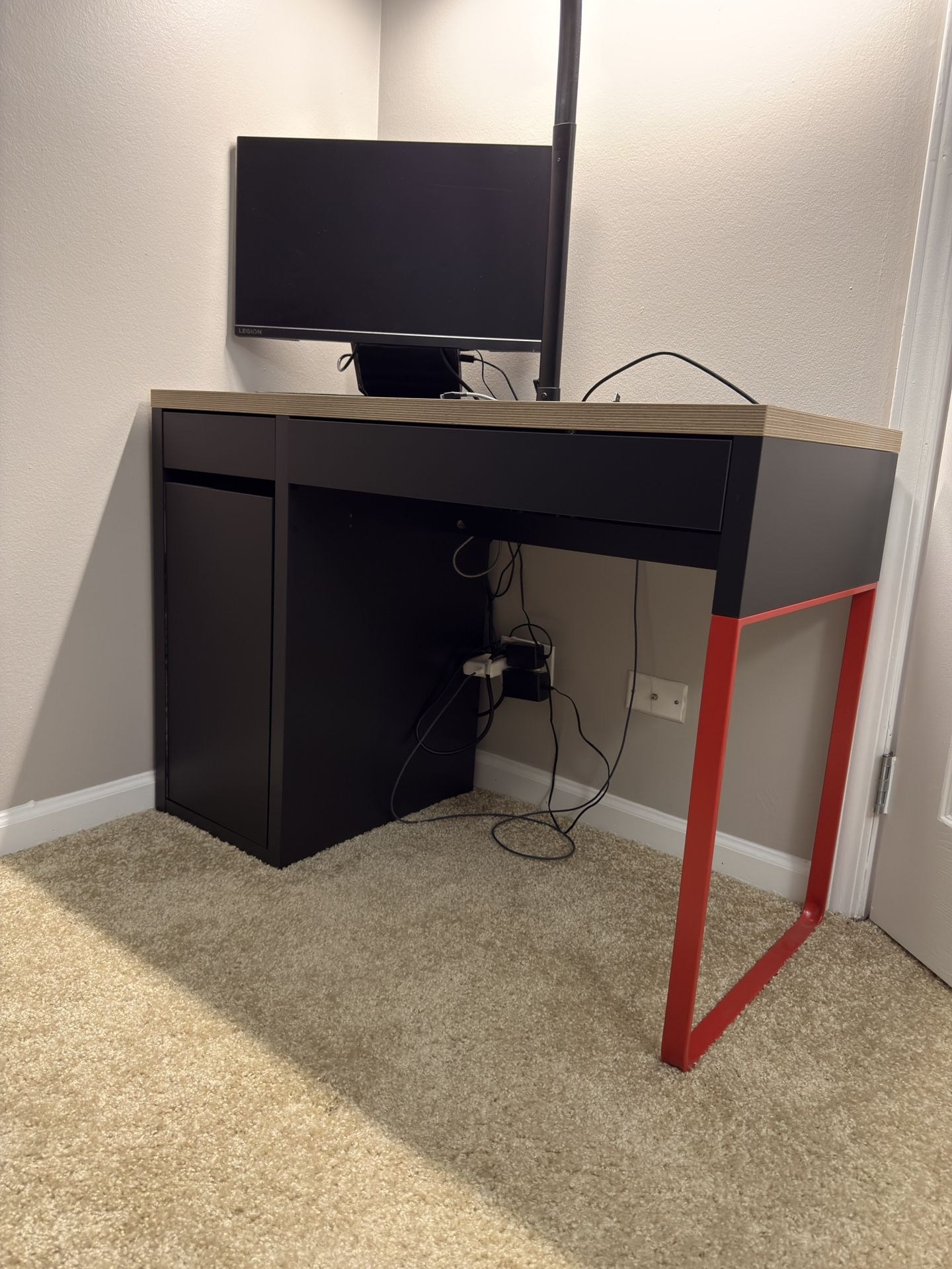 IKEA Malm Desk