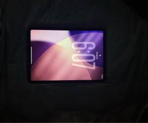 Apple iPad A16 Pristine Condition