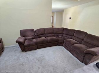 Sectional $300 Free Delivery
