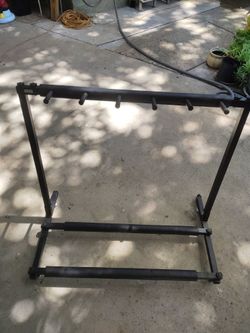 Multi-Guitar Rack Stand Holds 5 Guitars