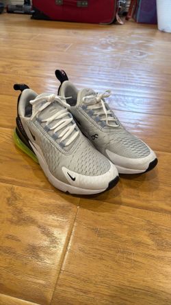 Nike 270 In White, Gray And Green. Size 7.5