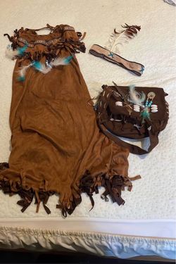 HALLOWEEN COSTUME- ADULT INDIAN COSTUME