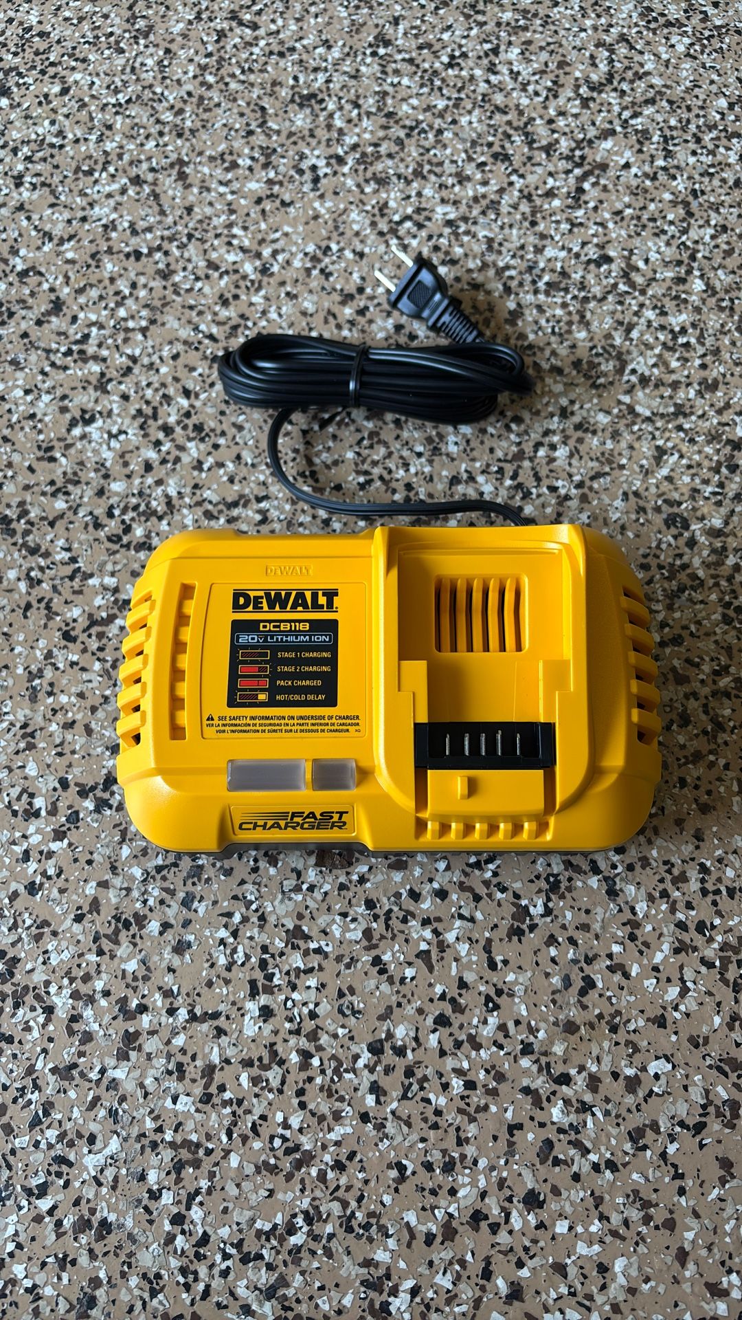 New Dewalt 20v /60v Fast Charger