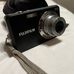 Fujifilm FinePix J38 Digital Camera – 12.2MP 