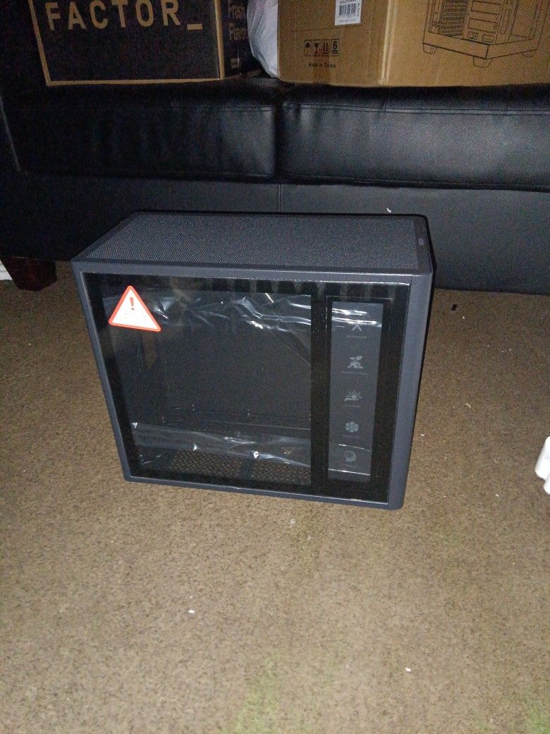 BLACK GAMING PC CASE