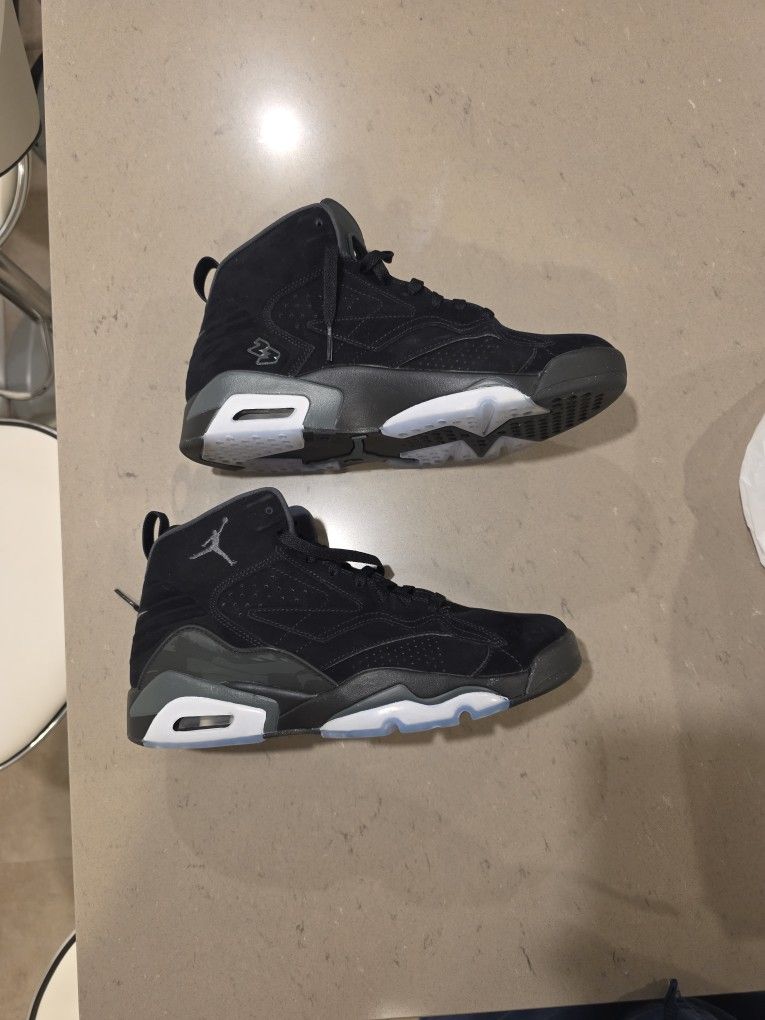 Air Jordan  Size 9.5