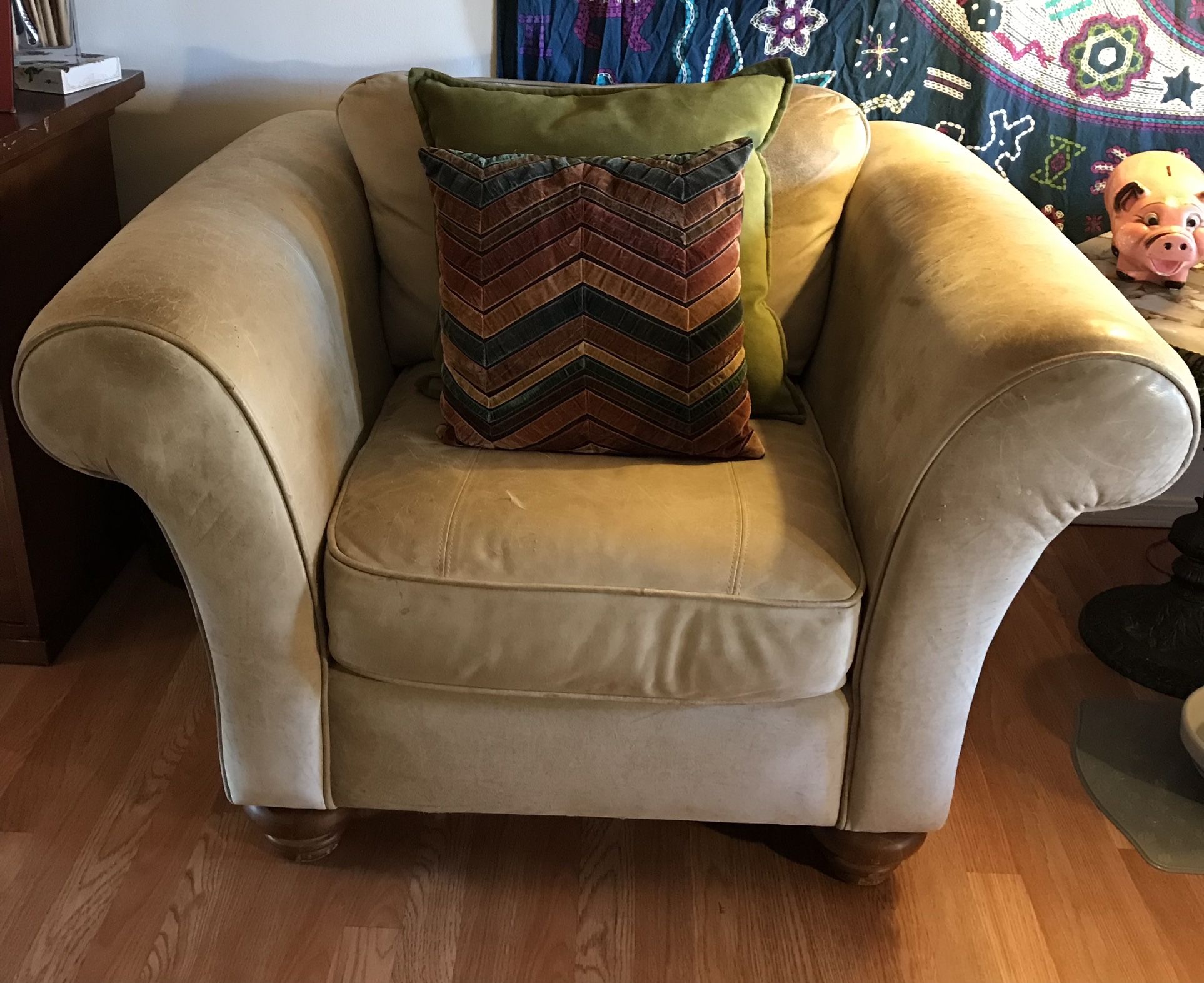Flexsteel Overstuffed Nubuck Leather Chair