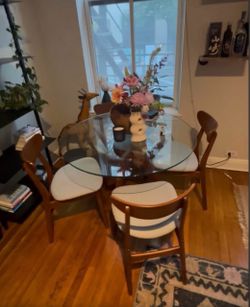 Williams-Sonoma Glass table
