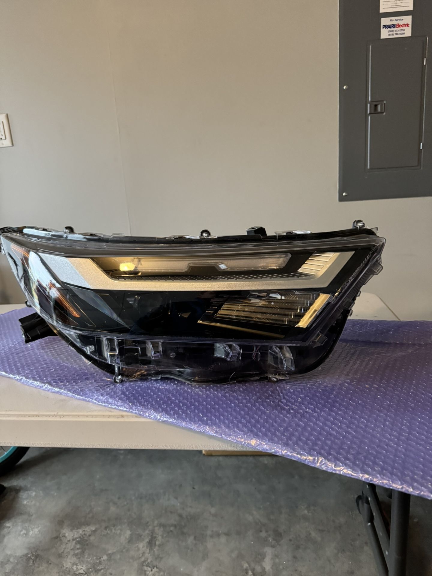 Headlight , Toyota Rav 4 2021-2025