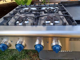 Stainless Steel 6 Burner Cooktop By Thermador