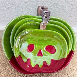 Disney Measuring cups