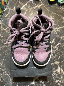 Jordan 1 Mid SE
