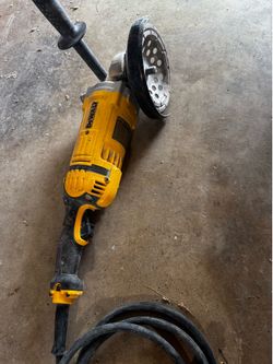 DeWalt DWE4557 7” Heavy Duty Angle Grinder – 15 Amp – 4 HP