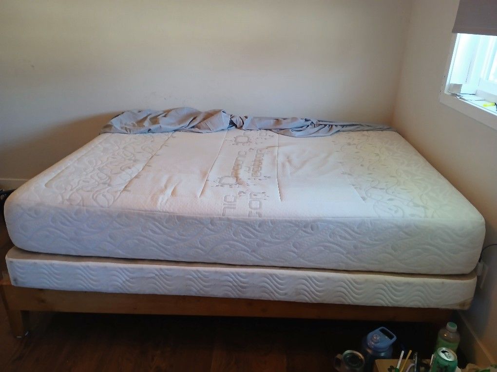QUEEN PILLOW TOP MATTRESS, BOX SPRING & FRAME