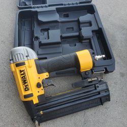 DEWALT

18-Gauge Pneumatic Corded Brad Nailer

