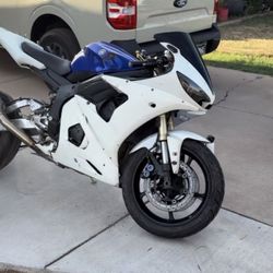 2005 Yamaha R6